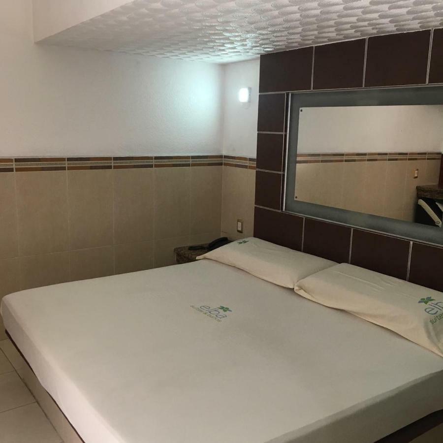Hotel & Suites Elba 托卢卡 外观 照片